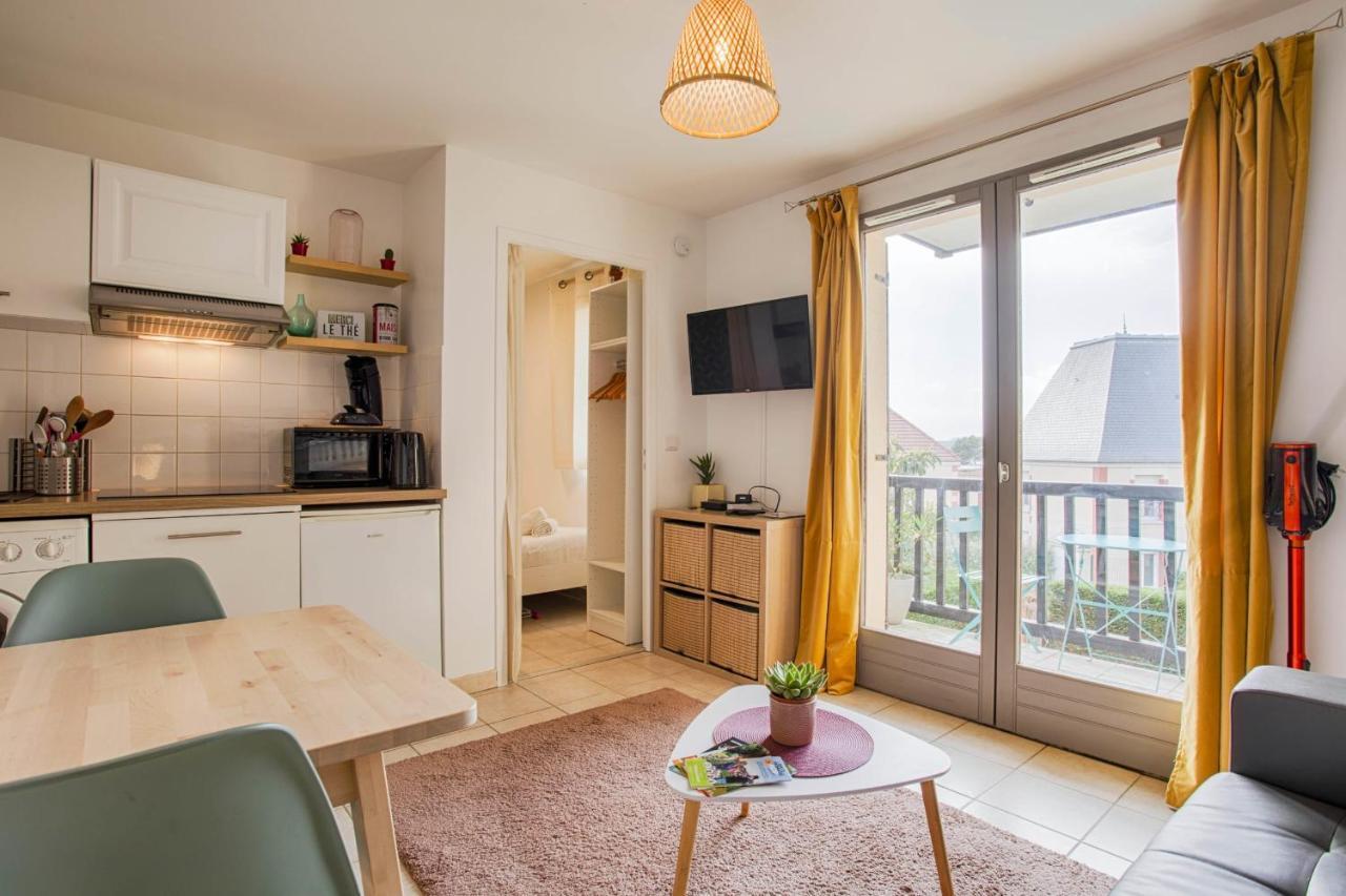 Cosy Flat At 100M From The Beach And Parking Apartment Ouistreham Ngoại thất bức ảnh